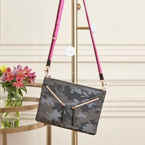 Stella & Dot Lady Boss Crossbody